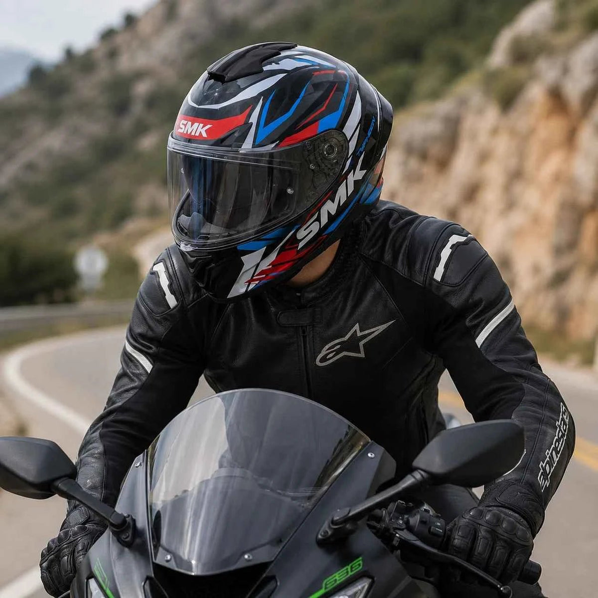 SMK Typhoon Rival GL213 Full Face Motorcycle Helmet with Free Black Visor – ECE